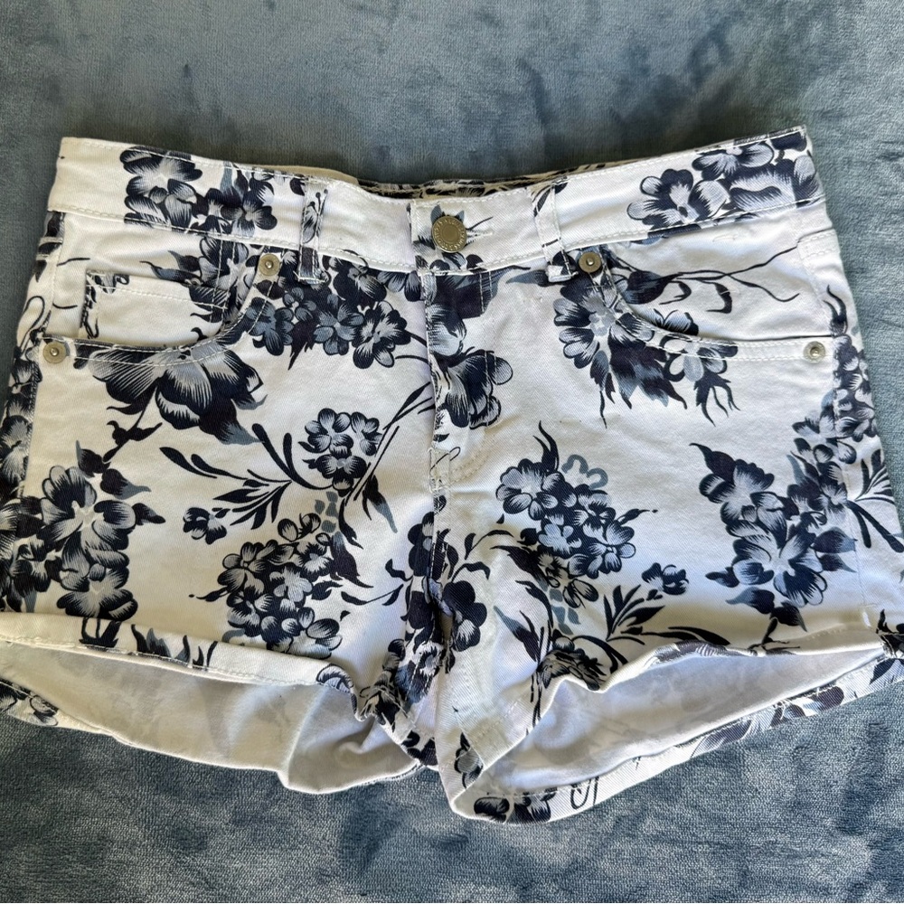 Levi's Floral Print Jean Shorts - Black and White